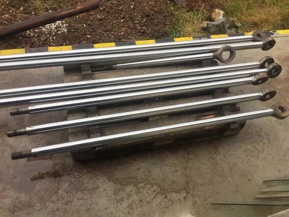 Hydraulické pístnice / Náhradní díl / Nabídky / Bazar / bagry.cz - vše o stavebních strojích pro zemní práce