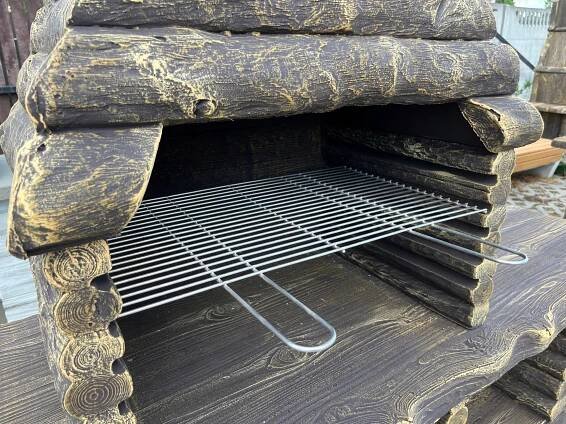 Betonový zahradní gril + barva bonus Váha výrobku včetně jednotkového obalu 530 kg