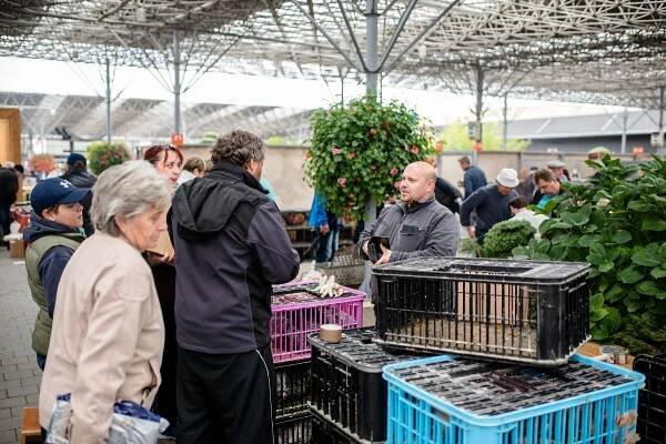BURZA DROBNÉHO ZVÍŘECTVA A OKRASNÉHO PTACTVA - DUBEN