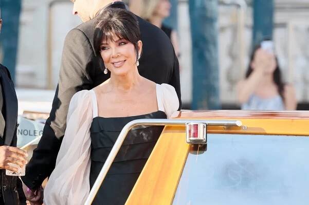 Kris Jenner seen at the wedding of Jeff Bezos and Lauren Sanchez