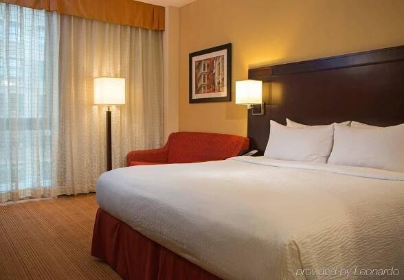 Courtyard By Marriott New York Manhattan / Soho Exterior photo