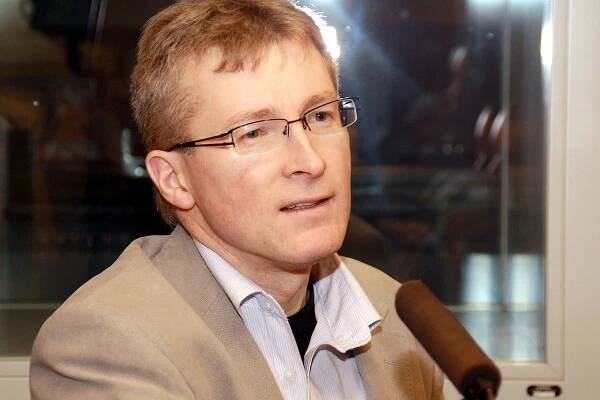 Marek Vácha, kněz a přednosta Ústavu etiky na 3. lékařské... | Radiožurnál