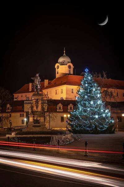 Klasický vánoční pobyt · 22. - 27. 12. 2025 · Cena od 12 490 Kč / osobu · spokojenost 89,2 % · Lázně Poděbrady, a. s.