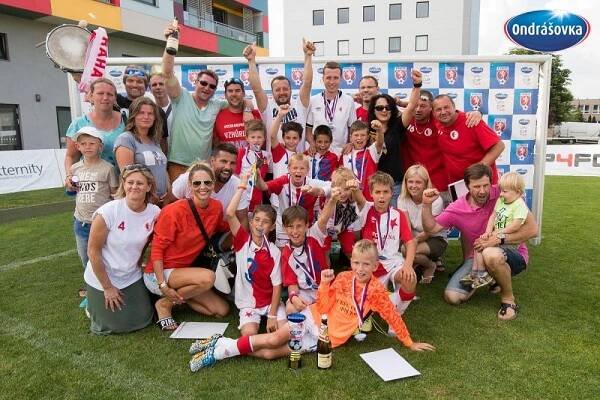 Svérázný příklad pro děti! Na český fotbal se valí další skandál