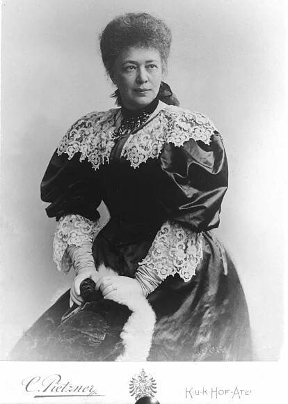 Bertha von Suttner: *9.6.1843 – †21.6.1914, rakouská spisovatelka, laureátka Nobelovy ceny