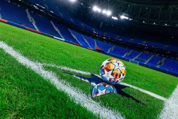 Tlak na UEFA kvůli Rusku sílí. Finále Ligy mistrů z Petrohradu, co baráž?