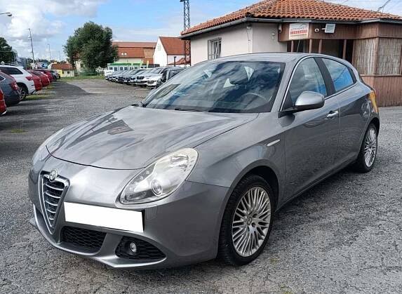 Prodej Alfa Romeo - Giulietta 1,4 T 88kW Distinctive, CZ, servisk