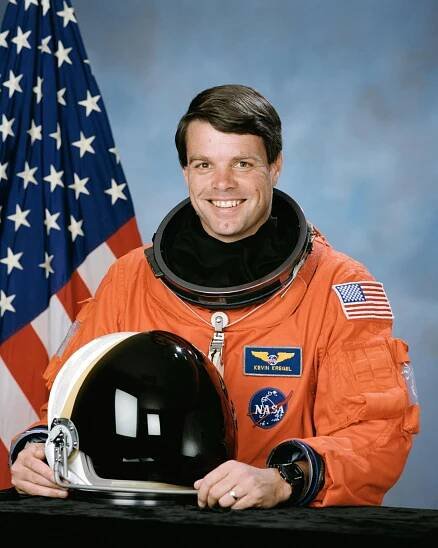 Official astronaut portrait for Kevin Kregel