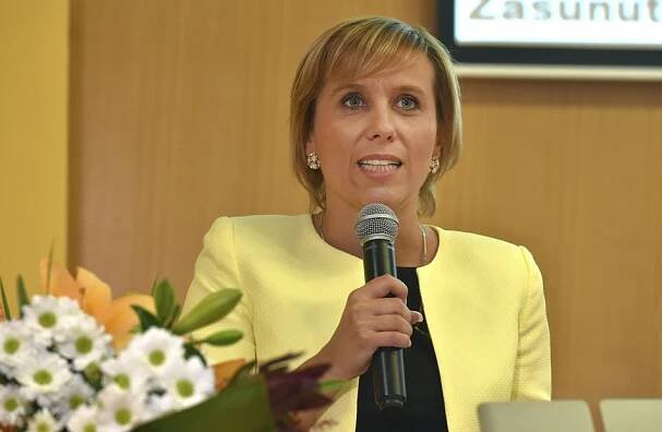 Hejtmankou Karlovarského kraje se stala Vildumetzová z ANO. Podpořili ji i komunisté