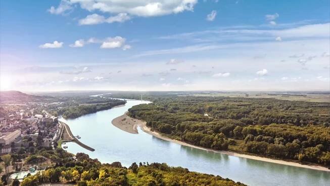 Velké překladiště zatím nevznikne ani v Hodoníně a zřejmě ani v blízké Holíči - Seznam Zprávy