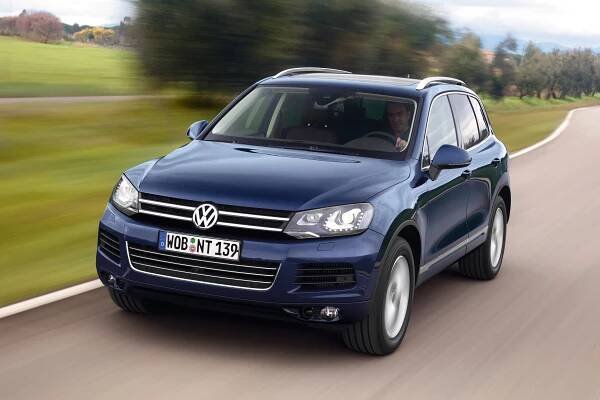 Volkswagen Touareg: Podrobné specifikace vozidel & Interaktivní nástroj pro srovnání