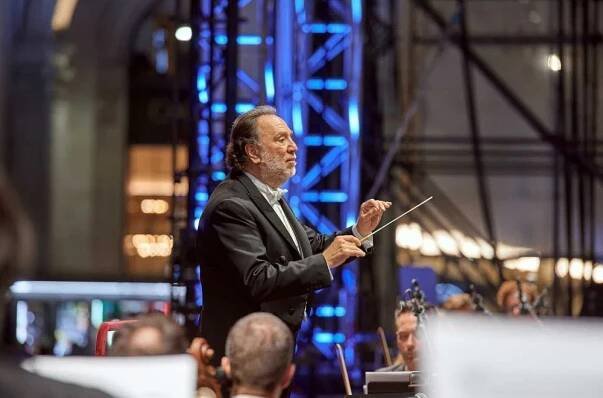 Riccardo Chailly & Filarmonica della Scala hrají Viléma Tella