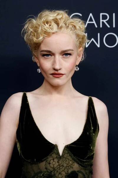 Julia Garner attends the 2024 Kering for Women Dinner at The Pool