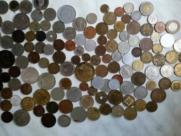 Hromada starých mincí i stříbné  - Numismatika