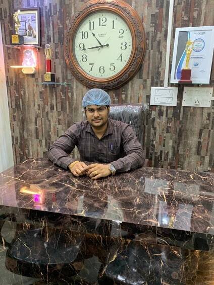 Dr Uttam
