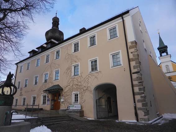 Kirchenburg Neukirchen beim Heiligen Blut