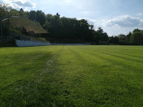Travnaté hřiště Svratecká - FC Svratka Brno | oficiální klubový web