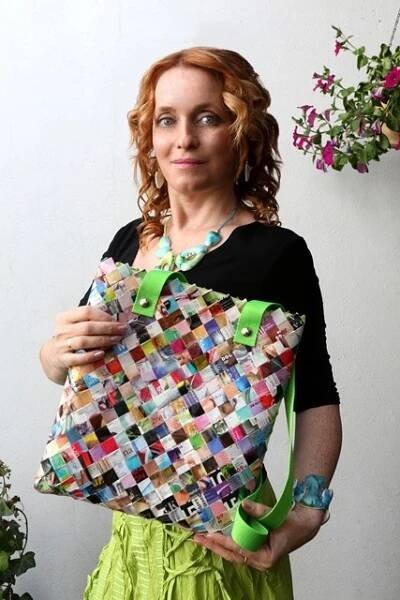 Monika Brýdová věnovala pro veletrh kabelku vlastní výroby