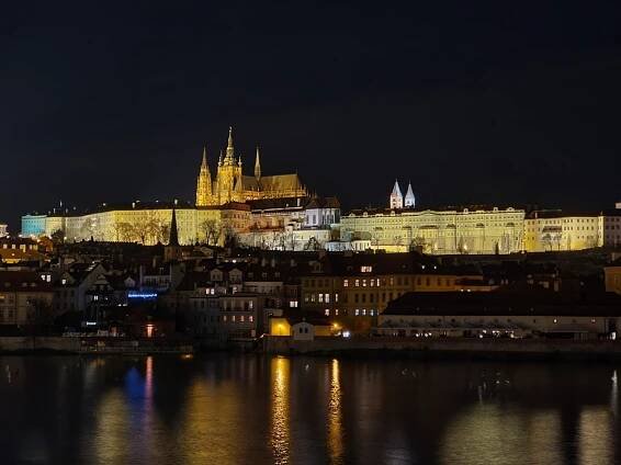 Noční Praha objektivem Galaxy S21 Ultra - jaký má noční režim? - Dotekomanie.cz