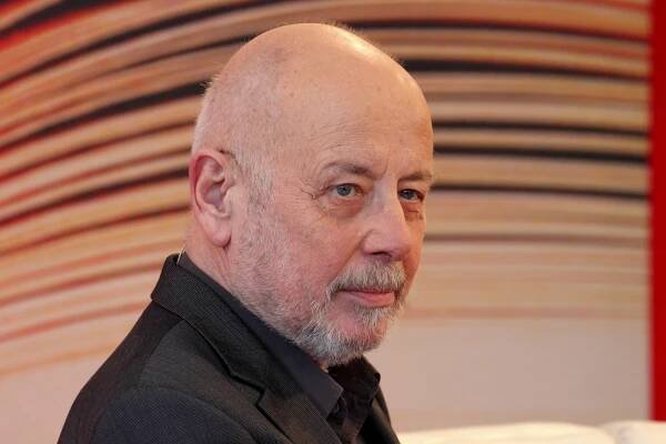 Wilfried F. Schoeller