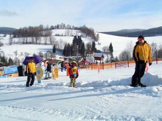 Ski areál Kašperské Hory - informace a mapa