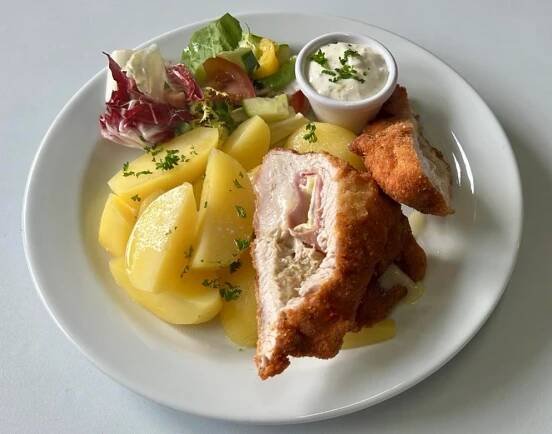 Jídlo - Restaurace Pod Lipou - Černošice
