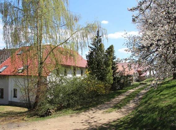 Turistatek Javořice, Lhotka