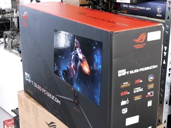 Review: Asus ROG Swift OLED PG32UCDM (QD-OLED monitor)