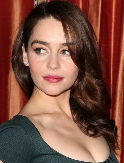 Emilia-Clarke-Sexy-Eyes-Photos
