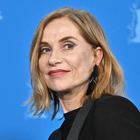 At 70, Isabelle Huppert Has Found The Ideal Dress For Her