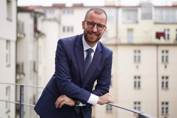 Praha 6 vysází alej u Hradu a postaví léčebnu dlouhodobě nemocných, říká starosta