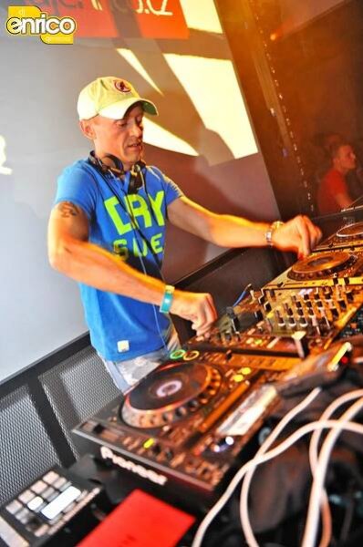 DJ ENRICO - STUDIO 54 PRAGUE .:. Galerie / Mecca 15. narozeniny - Enrico, Meccanicci by Kuba (6.9.2013)