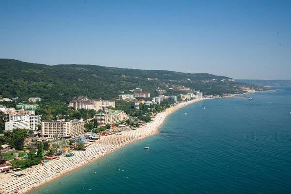 Dovolená v Bulharsku: hotel přímo u pláže a all inclusive program, na přání i letenky