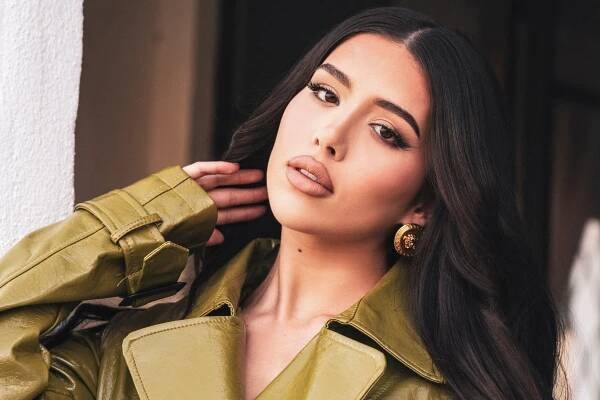Amanda Diaz on Immigrating From Cuba, Learning English via YouTube Makeup Tutorials, and Becoming an Activist