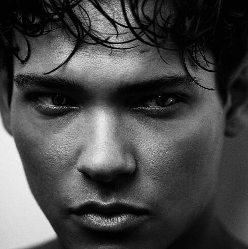 15 of Our Favourite Omar Rudberg Lyrics!
