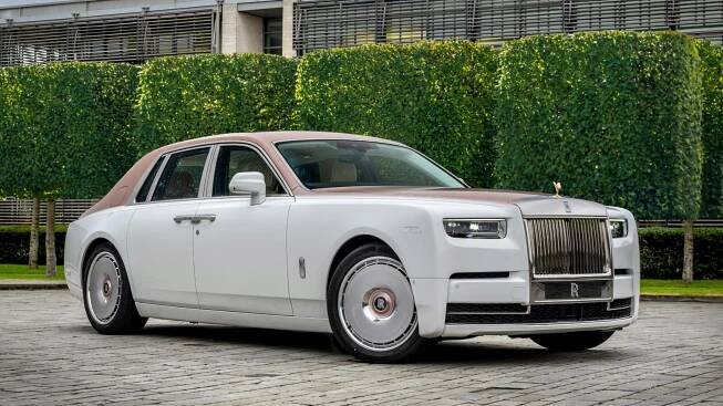 Zakázkový Rolls-Royce Phantom oslavuje mistry krajkáře - Novinky