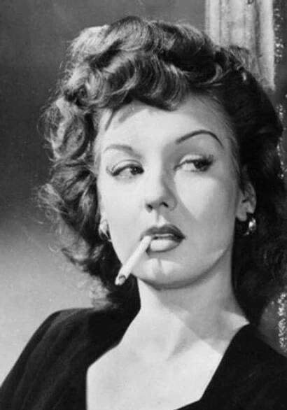 Ann Savage - Wikipedia
