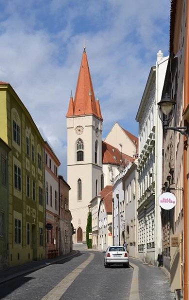 Soubor:Znojmo (Znaim) - kostel svatého Mikuláše.JPG