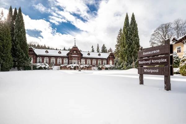Horské lázně Karlova Studánka – Wellness hotel Helios Jeseníky