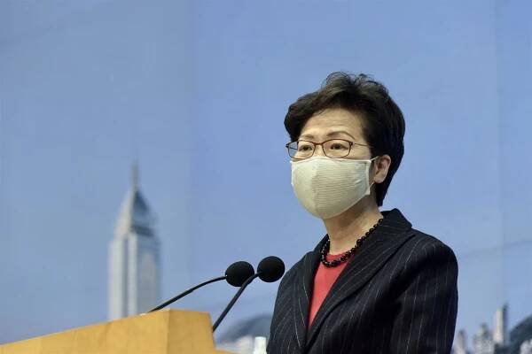 Čína dál „normalizuje“ Hongkong. Na řadě jsou školství, soudy a média