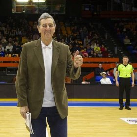 Centrum Prahy znovu ovládne basketbal