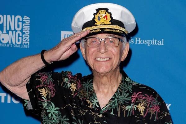 24 Captivating Facts About Gavin MacLeod