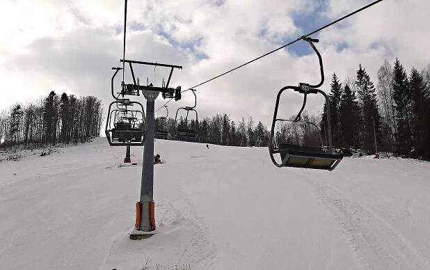 Lyžařská sezona je v plném proudu. V sobotu se lyžovalo také ve areálu SkiArmáda v Dolní Lomné.