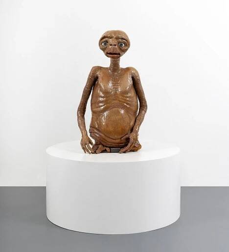 Koho v dětství neděsil? Mimozemšťan E.T. měl vypadat úplně jinak, teď je na prodej