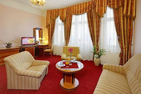 Hotel Hvězda - Mariánské Lázně | Lázně Travel