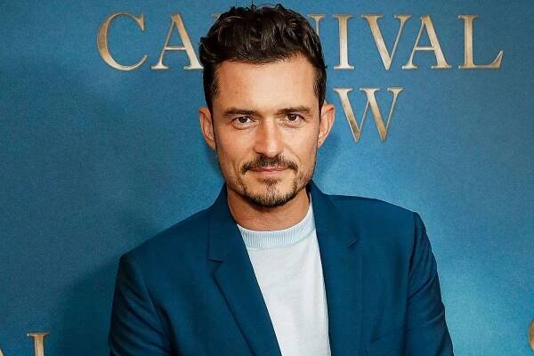 Orlando Bloom Decorates Daughter Daisy Dove's Bedroom in Flowers: 'Dad of the Year'