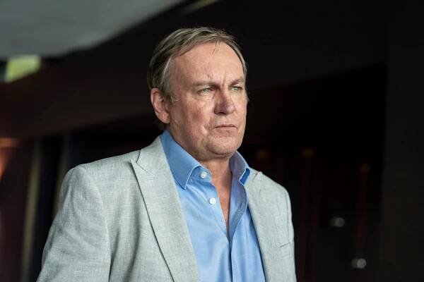 Bergerac (2025) | Galerie - Ze seriálu | ČSFD.cz