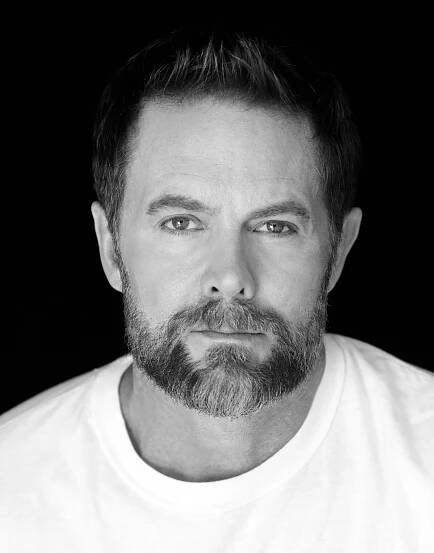 Garret Dillahunt Profile Photo