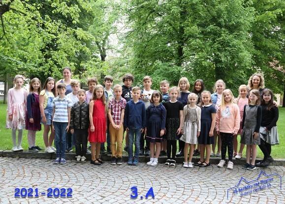 Třídní foto – ZŠ Benátky nad Jizerou, Husovo náměstí 55