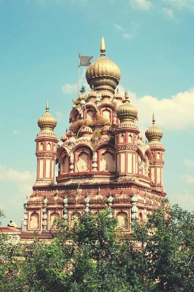 Visit Parvati Hills with One Day Pune Sightseeing Tour by Taxi